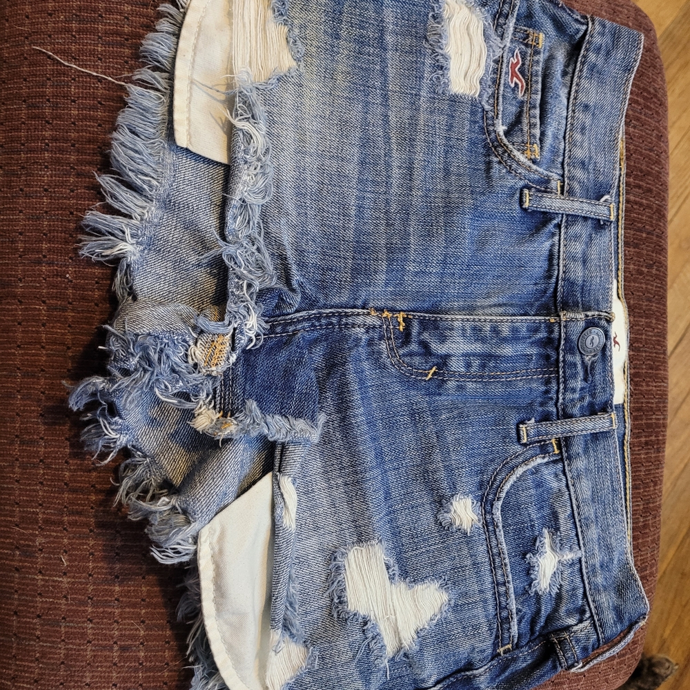 Hollister Distressed Denim Shorts Sz.1